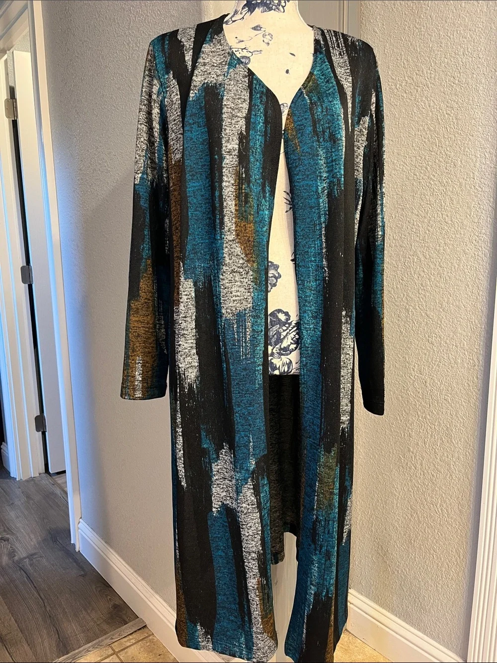 Open-Front Longline Cardigan in Teal, Black & Brown Brushstroke